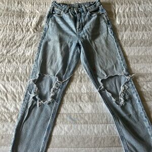 American Eagle Outfitters Light Blue Distressed Boyfriend Jeans